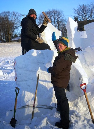 Concours amateur de sculpture sur neige à Saint-Jean-Port-Joli 2