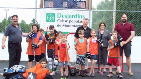 Il y a désormais une ligue de hockey cosom à Cap-Saint-Ignace