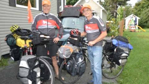 Deux cyclistes se lancent dans leur plus grande aventure