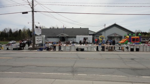 Un beau succès pour la vente de garage de Saint-Just-de-Bretenières