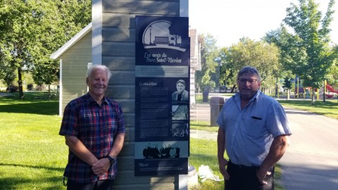 La Ville de Montmagny dévoile une plaque commémorative pour rendre hommage aux Amis du parc Saint-Nicolas