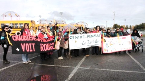 Des femmes de la région marchent pour les femmes du monde