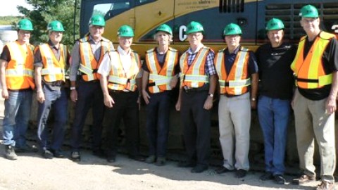 Pelletée de terre officielle pour souligner le début des travaux à Saint-Cyrille-de-Lessard