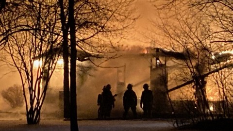 Une résidence à Montmagny est complètement détruite par les flammes