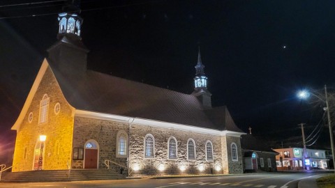 L’église de Saint-Jean-Port-Joli éclaire le cœur du village 