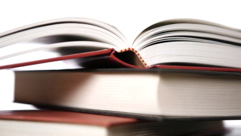 5 PANÉLISTES AU DÉBAT DES LIVRES