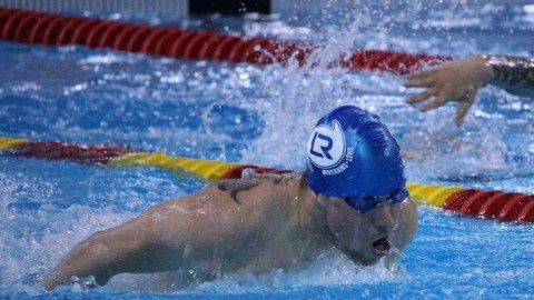 Maxime Gaudreau de Montmagny remporte plusieurs médailles d’or aux Championnats canadiens des maîtres nageurs