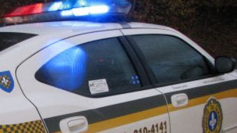 	            	Une jeune conductrice arrêtée après un face-à-face à Sainte-Félicité	            