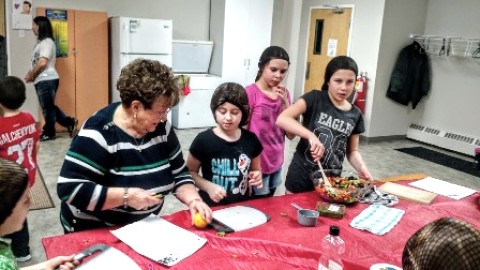 Mont-Carmel initie des jeunes à l'art culinaire