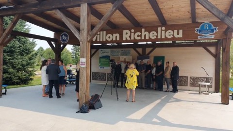 	            	Desjardins et la Fondation Richelieu, partenaires majeurs d’un projet d’éducation en environnement.	            