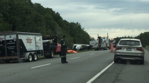 (Mise à Jour) Un train routier fait une sortie de route sur l'A-20