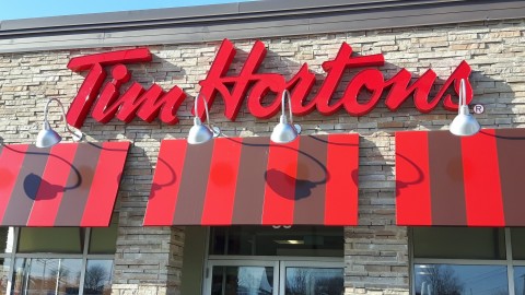 Les Tim Hortons magnymontois restent ouverts, mais sans l’option de la salle à manger