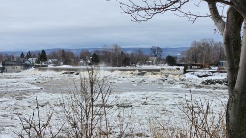 	            	Les glaces de la Rivière-du-Sud en mouvement…	            