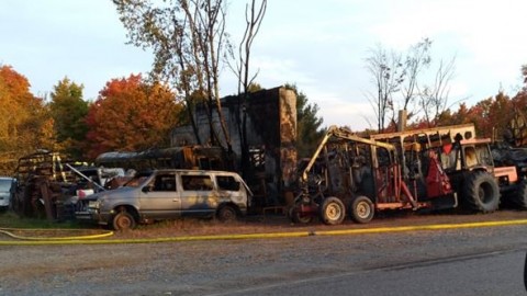 Un garage est complètement ravagé par les flammes à L’Islet