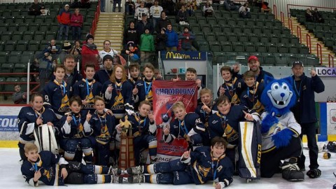 Les Alliés BB champions du Tournoi pee-wee Neige de Rivière-du-Loup