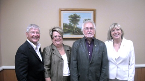 Nobert Morin et Francine Charbonneau rencontrent le président de la Commission scolaire de la Côte-du-Sud