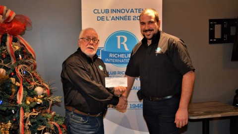 Le Club Richelieu remet un montant de 2 000$ pour les Paniers de Noël