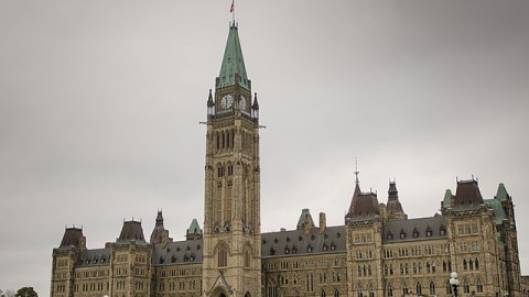 Ottawa financera des lignes d’aide téléphonique en cas de crise pour répondre à la violence fondée sur le sexe au Québec 