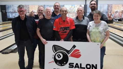 	            	Un tournoi de quilles des plus chaudement disputés.	            