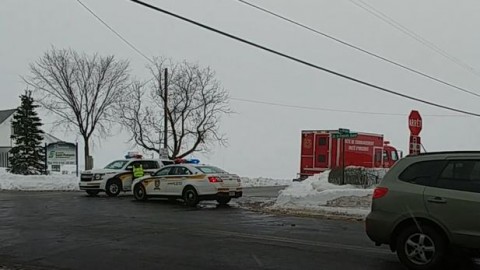 Accident impliquant deux voitures et un camion à Saint-François-de-la-Rivière-du-Sud