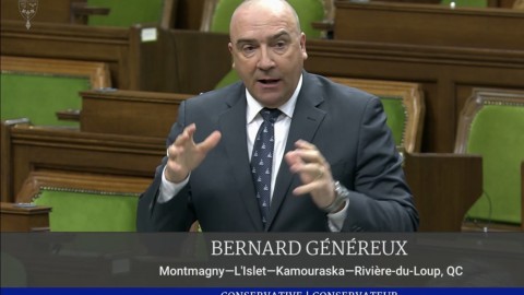 Bernard Généreux demeure ambigu face à une déclaration de son collègue, Pierre Poilievre