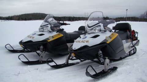  Des motoneigistes circulent dangereusement dans les sentiers de ski de fond du Parc régional du Massif du Sud