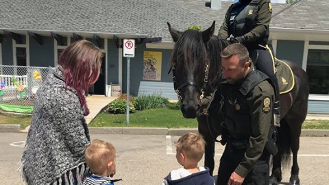 Des policiers à cheval à Montmagny