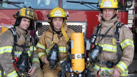 Pompiers au Défi Gratte-Ciel à Montréal, 528 étages pour contrer la dystropohie musculaire
