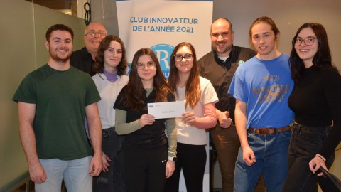 Le Club Richelieu remet un montant de 1 500 $ aux élèves de secondaire 5 de Louis-Jacques-Casault