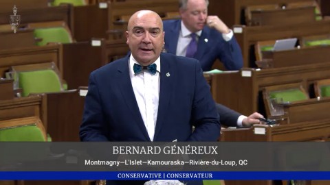 Bernard Généreux salue le travail des médecins et du personnel infirmier de sa circonscription