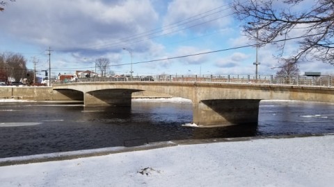 La Ville de Montmagny abandonne son projet d’illumination des trois ponts pour son 375e anniversaire 