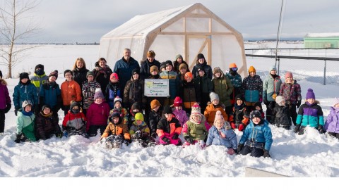 Serre agropédagogique à l’école des Tilleuls de Saint-Pierre-de-la-Rivière-du-Sud