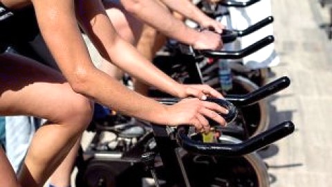 Succès de l'activité de mégaspinning « Un petit coup de cur pour la persévérance »