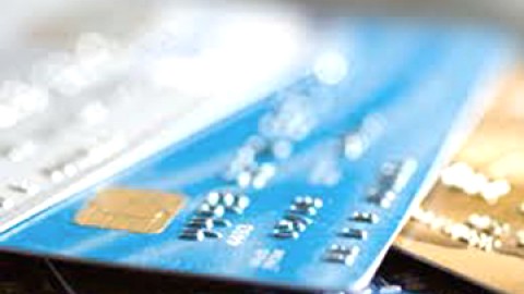 Offensive contre les frais de cartes de crédit