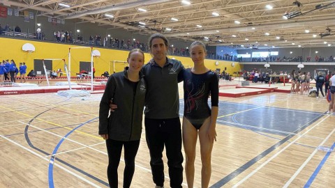 Quatre gymnastes du secteur provincial du Club Magny-Gym en compétition à Magog