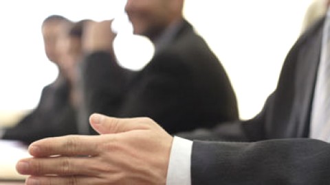 VERS UNE GOUVERNANCE LOCALE INTÈGRE, COMPÉTENTE ET PARITAIRE?