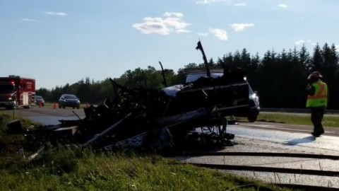 Une roulotte prend feu sur l’autoroute 20 à Cap-Saint-Ignace