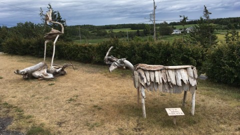 Concours de sculptures extérieures en bois de grève à Rivière-Ouelle