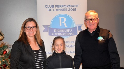 Richelieu remet 2425 $ au Club Magny Gym