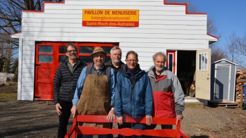 Les aînés mettent sur pied un pavillon de menuiserie intergénérationnel à Saint-Roch-des-Aulnaies