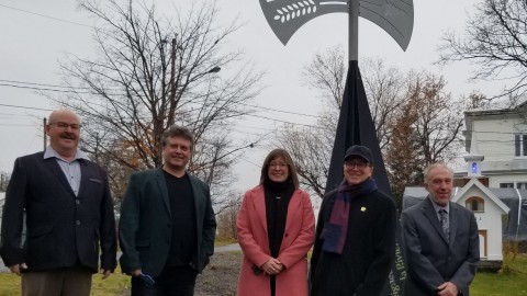 Marie-Eve Proulx inaugure son legs pour les fêtes du 375e anniversaire de la Seigneurie de la Rivière-du-Sud ! 