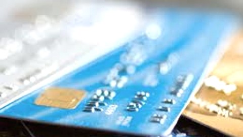 OFFENSIVE CONTRE LES FRAIS DE CARTES DE CRÉDIT