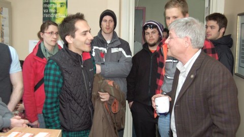 Des étudiants de l?UQAR ont occupé les bureaux du député Morin