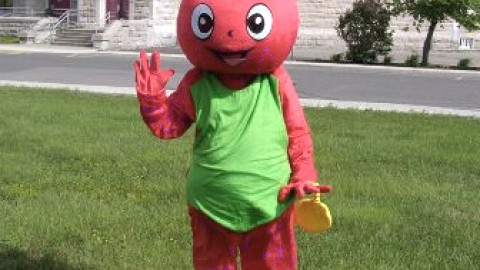 Une mascotte pour promouvoir la pomme de Cap-Saint-Ignace!