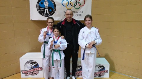 Des médailles à Pointe-Lévy pour deux athlètes de Taekwondo Bas-Saint-Laurent