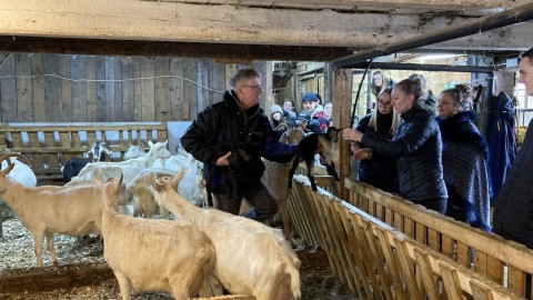 Des élèves de l’École secondaire Saint-Paul font une escapade dans le monde bioalimentaire des producteurs locaux.