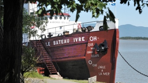 Ouverture officielle de l'exposition sur la Mi-Carême au Bateau Ivre