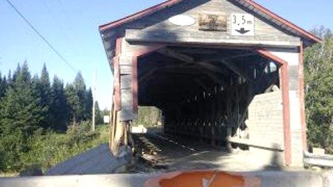 	            	Le pont couvert de Sainte-Lucie-de-Beauregard est fermé indéfiniment	            