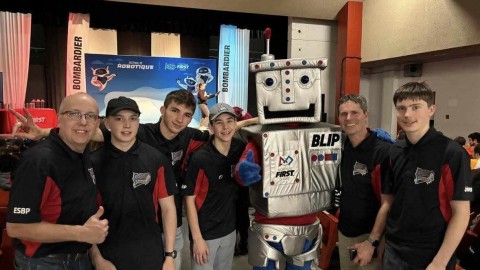 L’équipe de robotique les Pionniers de l’école secondaire Bon-Pasteur ira à Houston  