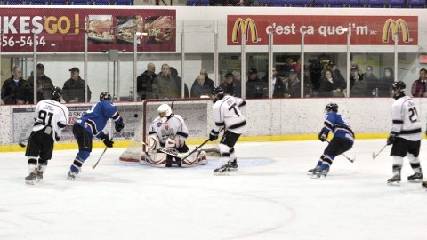 SAINT-DAMIEN PERD À DEUX REPRISES ET L'IMPÉRIAL GAGNE SON PREMIER MATCH